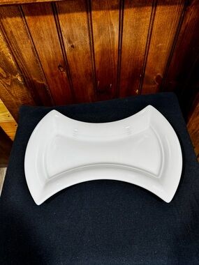 White Syracuse China “Breeze” Platter 12.75”